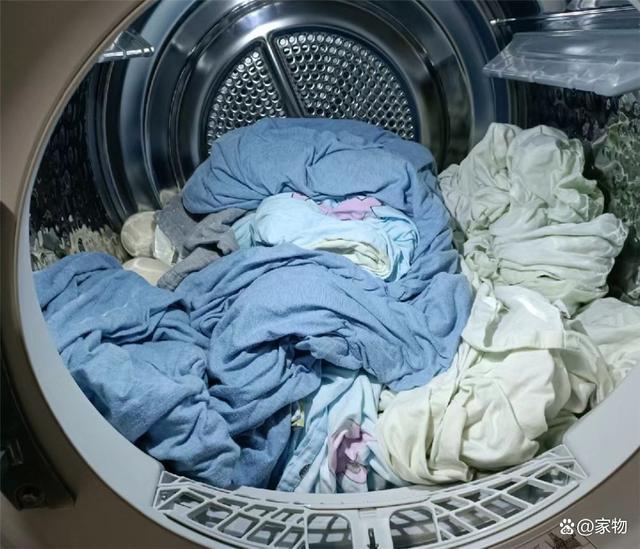 有烘干机还用晒衣服吗？用过三年烘干机我来说说心里话